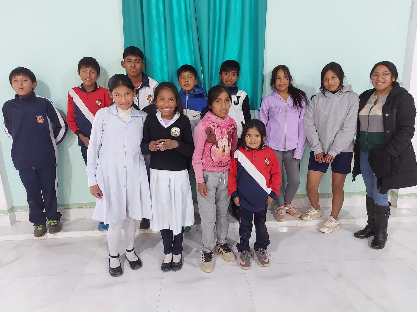 Niños y adolescentes de la Fundación Vida Saludable
